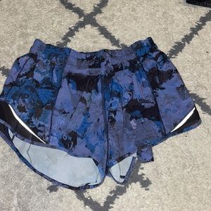 Lululemon Hotty hot shorts size 4